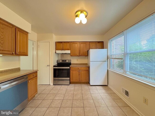 Photo - 4104 Sideburn Rd