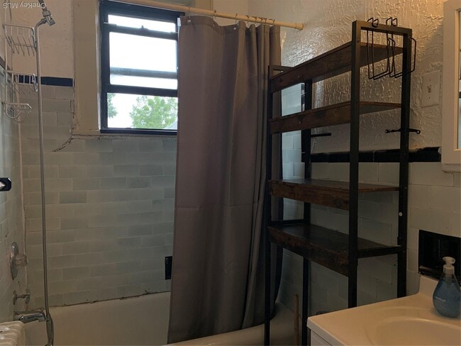 Photo - 203 Willis Ave Unit 1D
