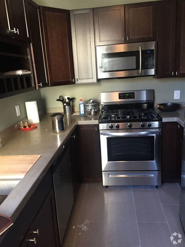 Building Photo - 33 62nd St Unit 6 Rental