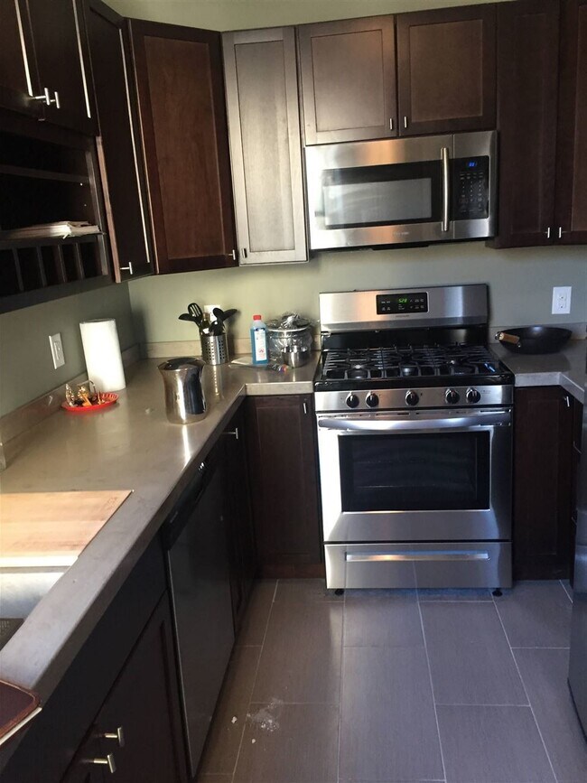 Photo - 33 62nd St Condo Unit 6