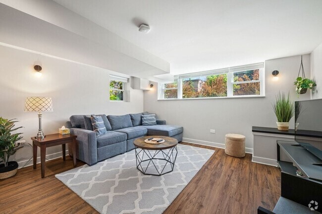 Building Photo - 318 Custer Ave Unit G Rental