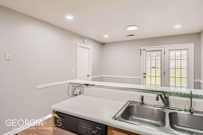 Photo - 308 Breezy Hill Walk