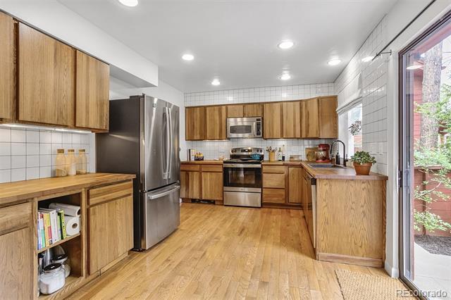 Photo - 23646 Genesee Village Rd