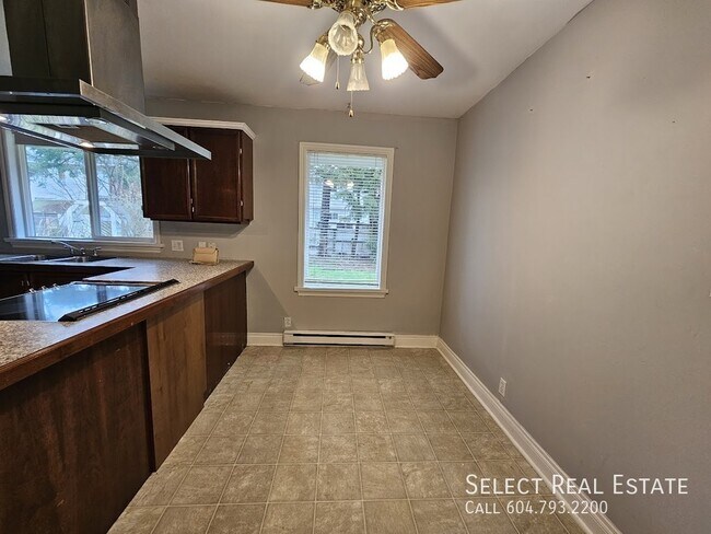 Photo - 7816 Taulbut St