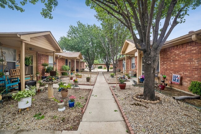 Photo - 1604 N Hills Blvd Unit 4804