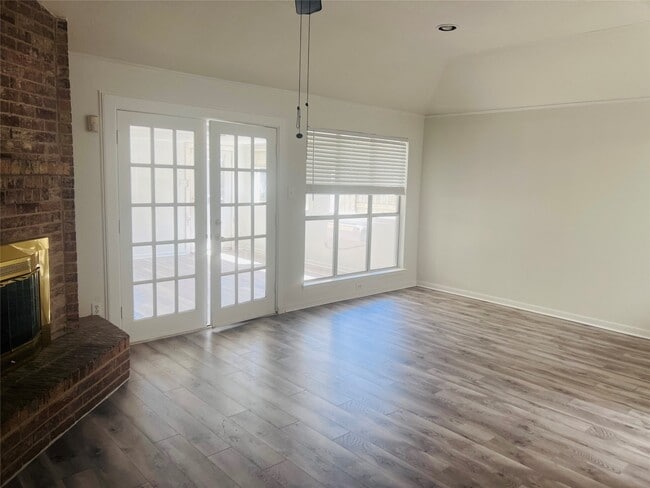 Photo - 3907 Windmill St