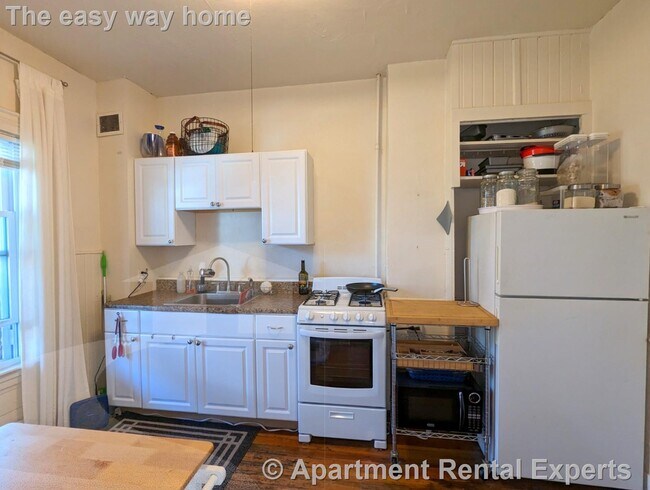 Photo - 8 Evergreen Square