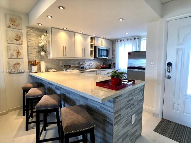 Photo - 1575 Euclid Ave Unit 503