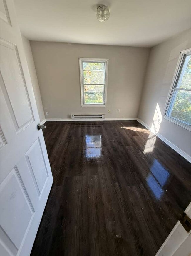 Photo - 2403 Fala St