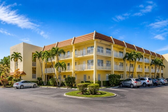 Building Photo - 6700 Royal Palm Blvd Unit 210d