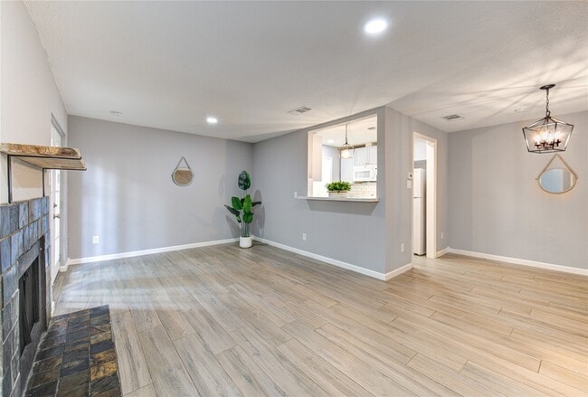 Photo - 3929 Tanglewilde St Unit 3929