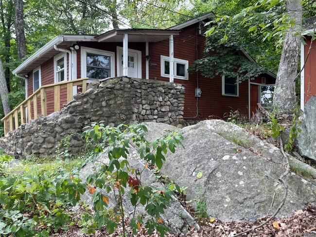 Building Photo - 7 Blueberry Hill Rental