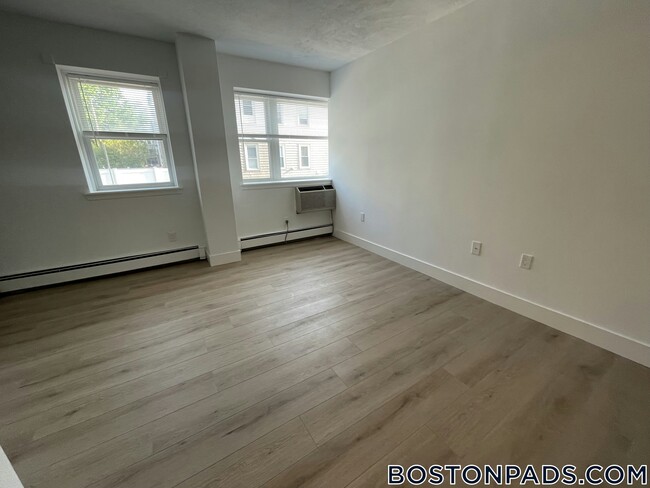 Photo - 740 E 7th St Unit 7