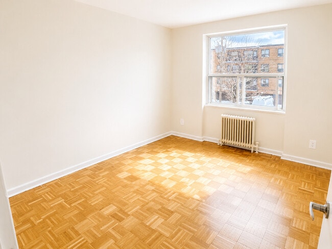 Photo - Cedarbank Court