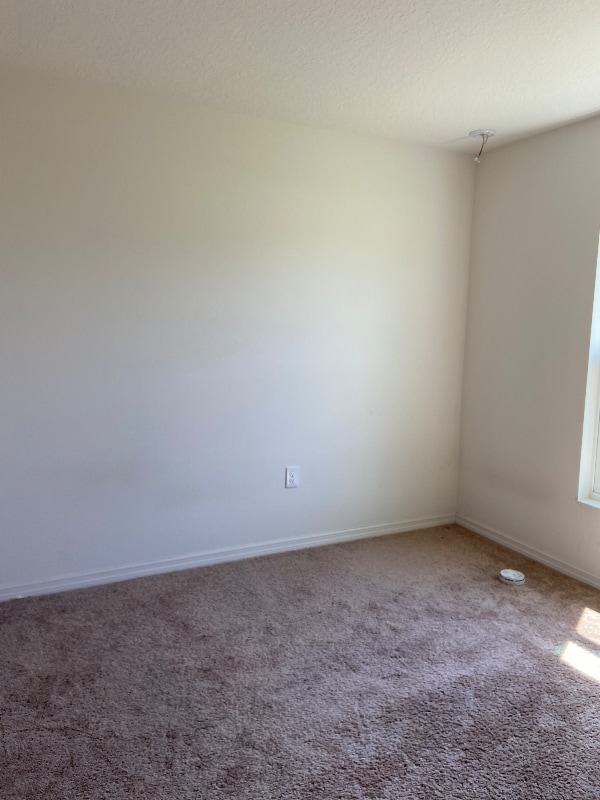 Photo - 195 Athabasca Dr