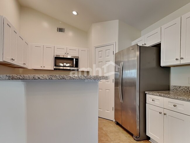 Photo - 163 Willow Point Cir