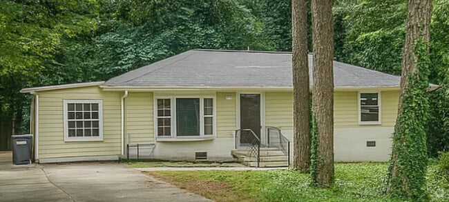 Building Photo - 582 Boyds Dr SE Rental