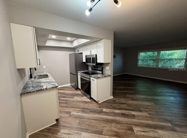 Photo - 5800 Hollywood Blvd Unit 324