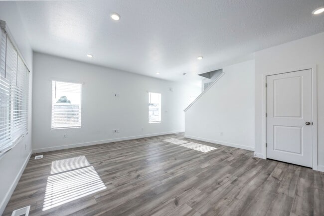 Photo - End Unit New Construction with Finished Basement Includes Utilities in New Jordanelle Ridge Neigh...