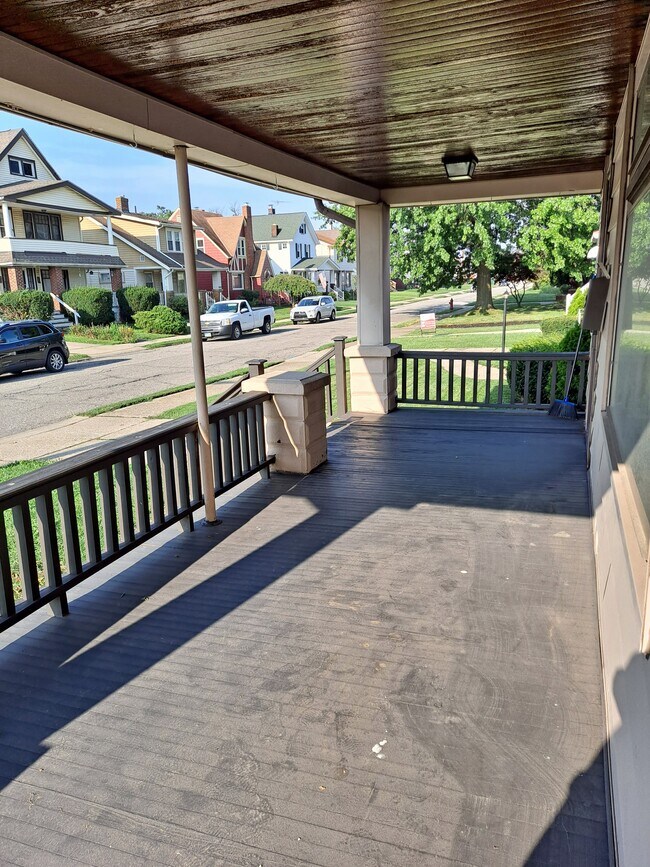 Photo - 10813 Wadsworth Ave