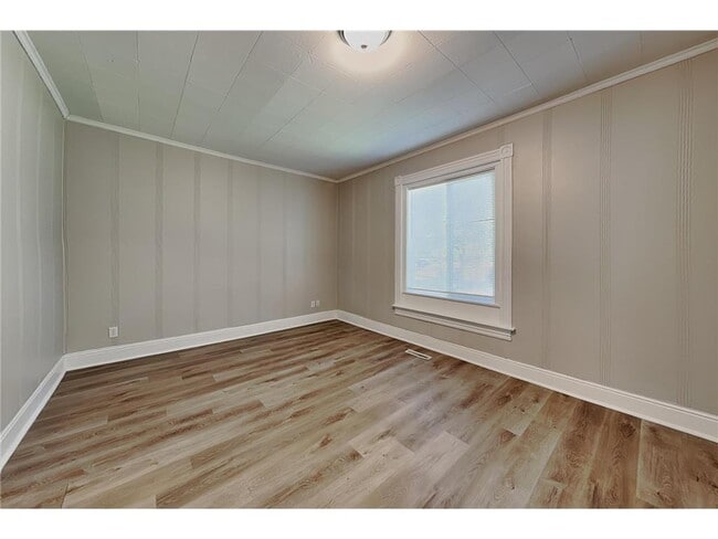 Photo - 1910 W Chelton Ave