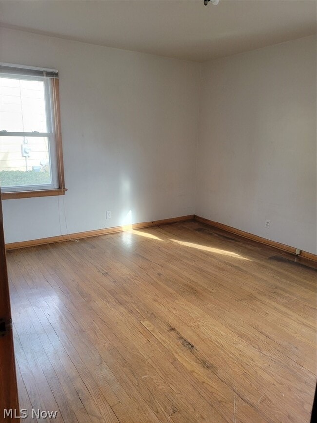 4127 Lowden Rd