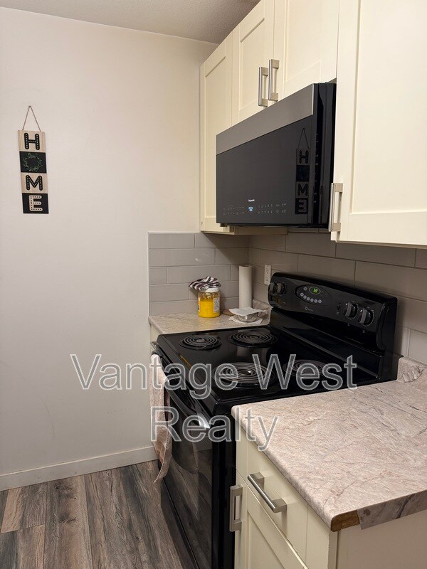 Photo - 3180-3180 De Montreuil Ct