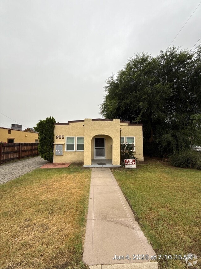 Building Photo - 955 Colton Rental