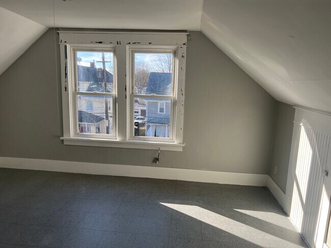 Photo - 109 Harrison Ave Unit 3rd floor.