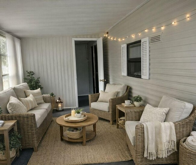 Photo - 16731 US-301