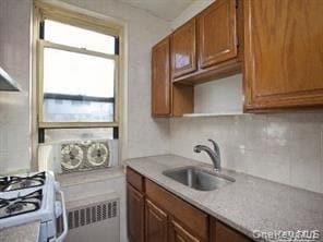 Photo - 70-19 Park Dr E Unidad A