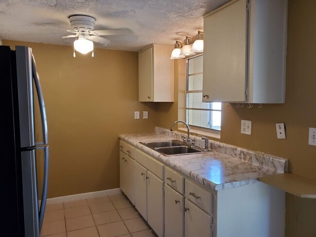 Photo - Nice 2/1 Home in Beverly Hills