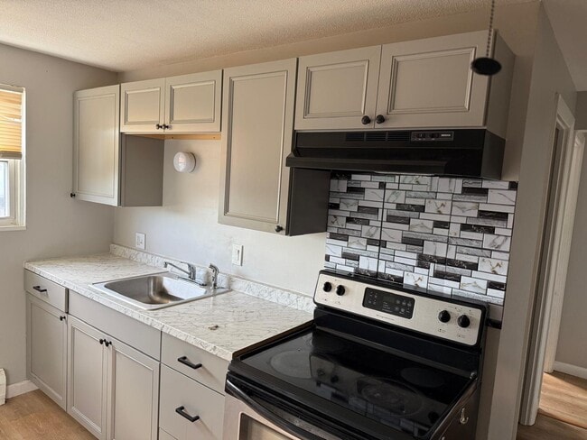 Photo - 144 George St Unit 4