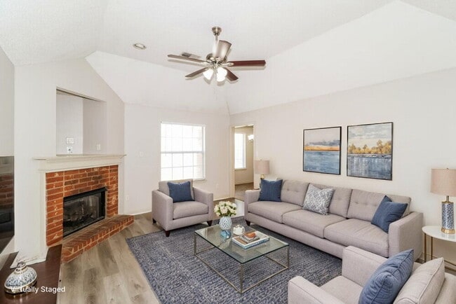 Photo - 1128 Red Fern Cir E