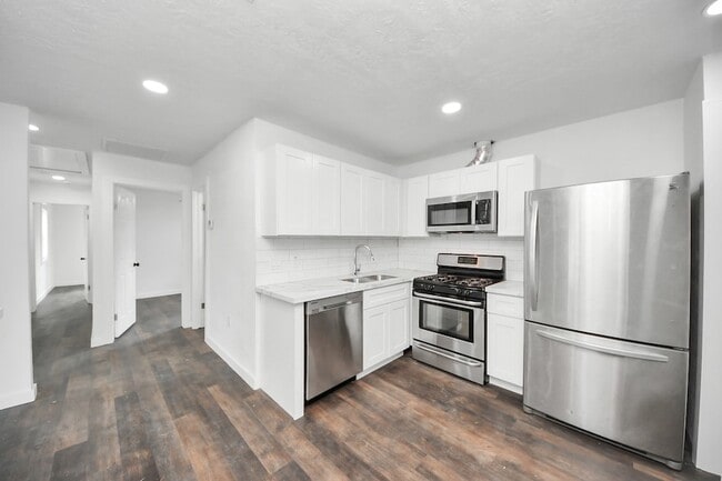 Photo - 5911 Easter St