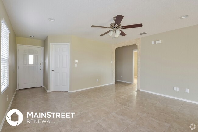Building Photo - 9318 Maple Silver Rental