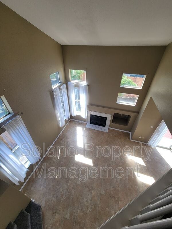 Photo - 358 Flagstone Cir