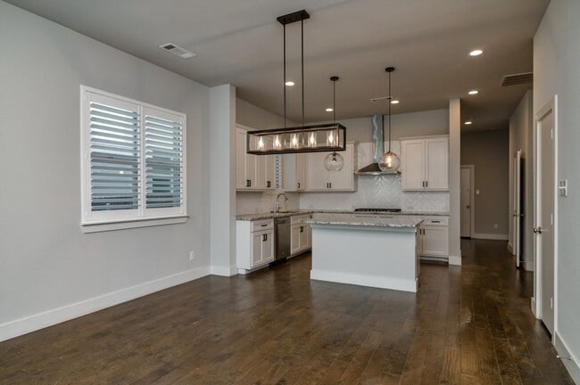 Photo - GORGEOUS 3 BEDROOM TOWNHOUSE LOCATED IN FORT WORTH!