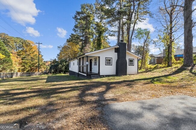 Photo - 597 Paper Mill Rd