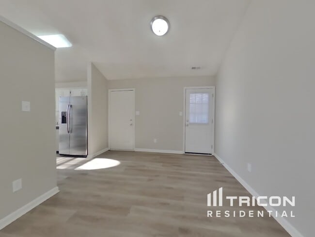 Photo - 10902 White Stag Dr