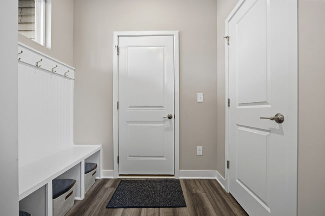 Photo - 2209 Aerotrain Ct N