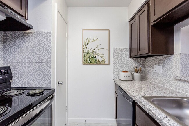 The Atrium At 5606