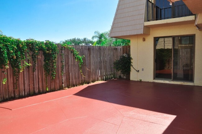 Photo - 1170 6th Ave