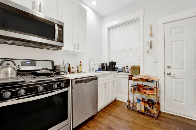 Photo - 1000 W Dakin St