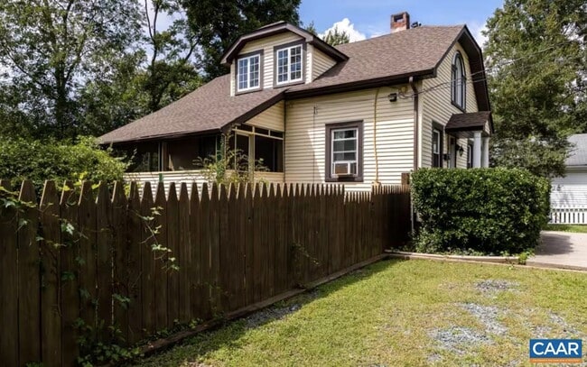 Building Photo - 243 Shamrock Rd