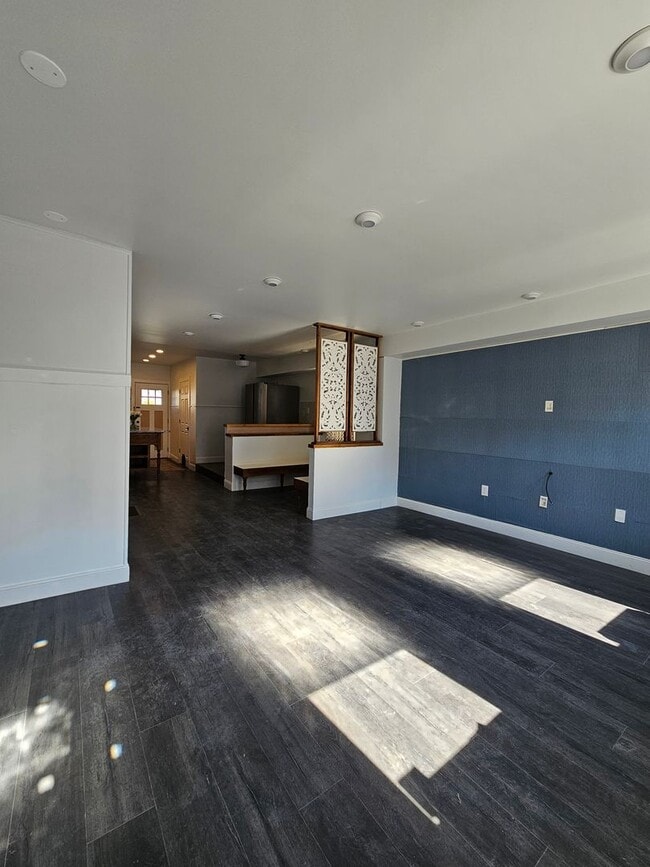 Photo - 513 Poplar St