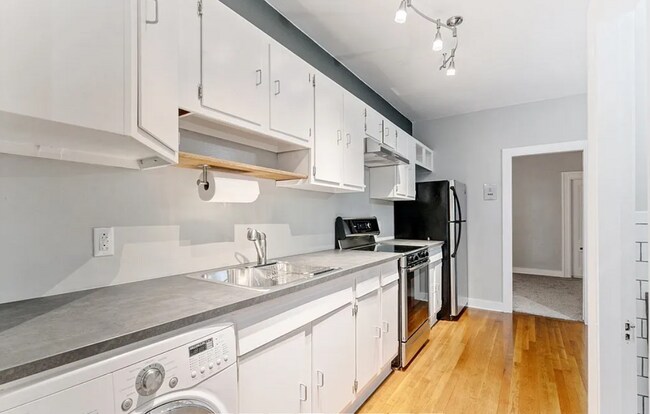 Photo - 1 Saint Charles St