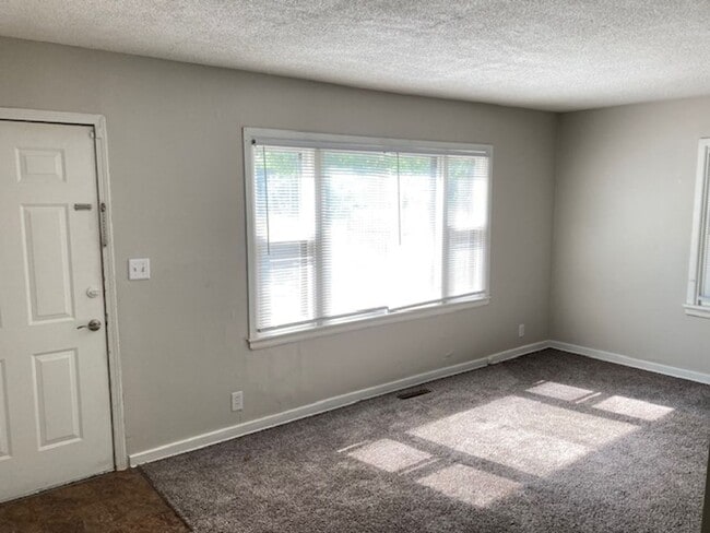 Photo - Great 2 Bedroom 1 Bath + 2 Non conforming bedrooms