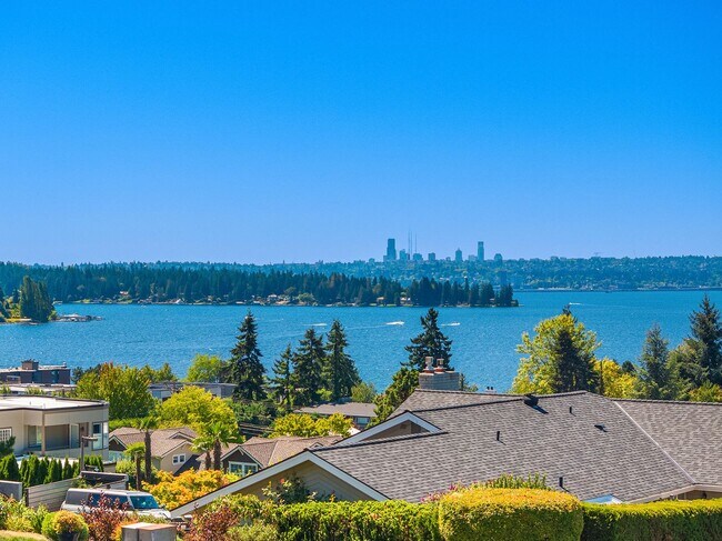 Photo - Charming 4-Bed / 3-Bath Home in Lake View Neighborhood with Stunning Water and Skyline Views!