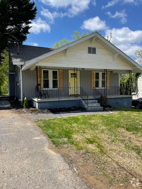 Building Photo - 2607 Waverly St Rental